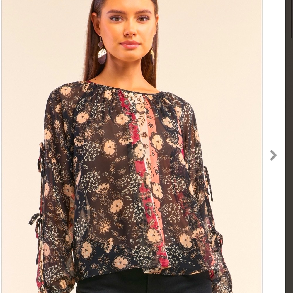 ✨Just in Sexy boho top open tie sleeves...